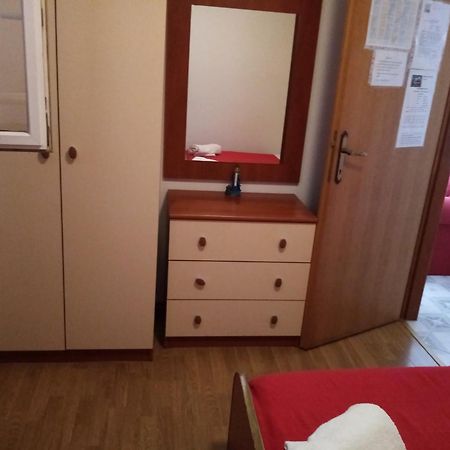 Apartments Vitkovic 크레스 외부 사진