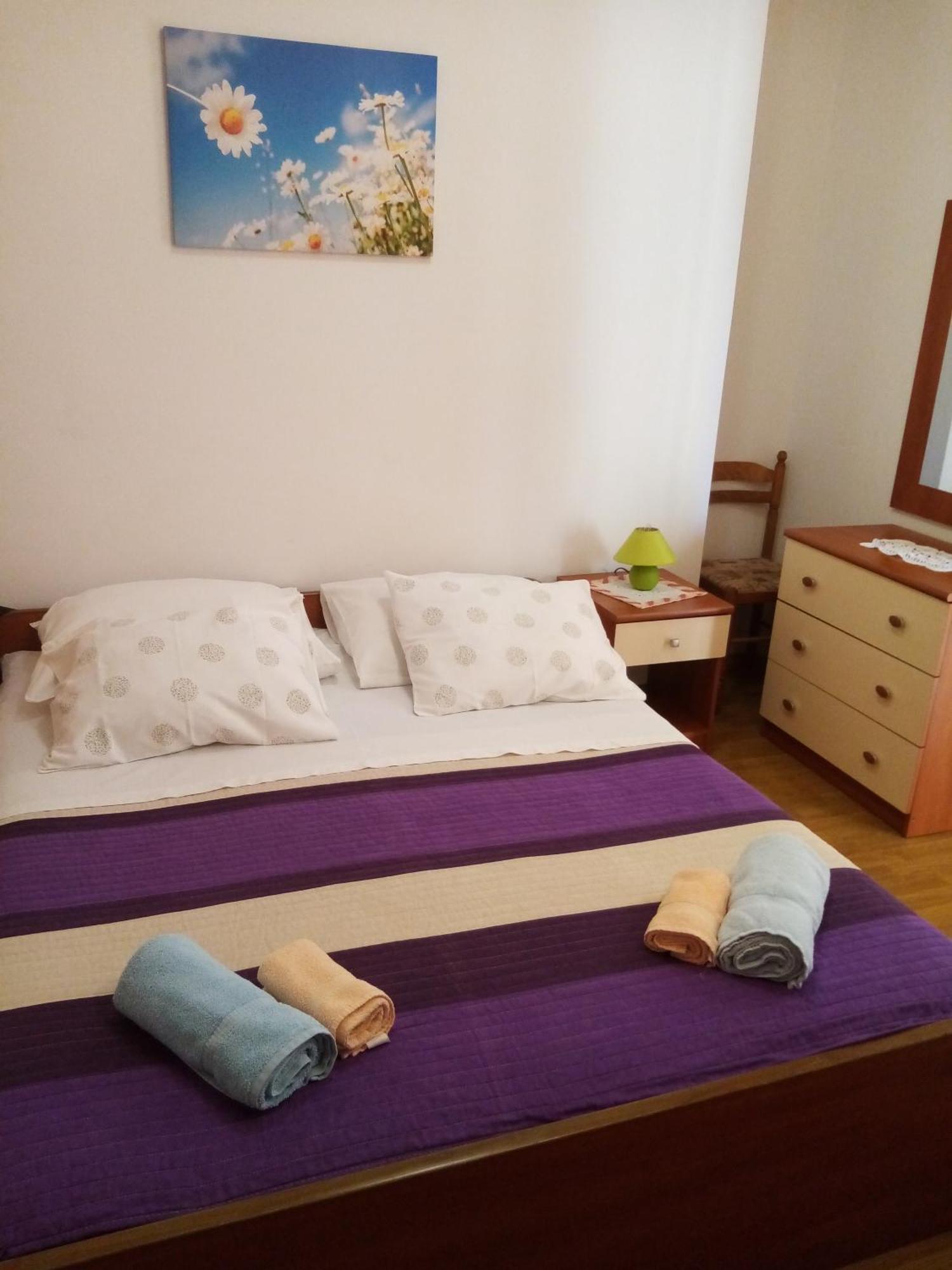 Apartments Vitkovic 크레스 외부 사진